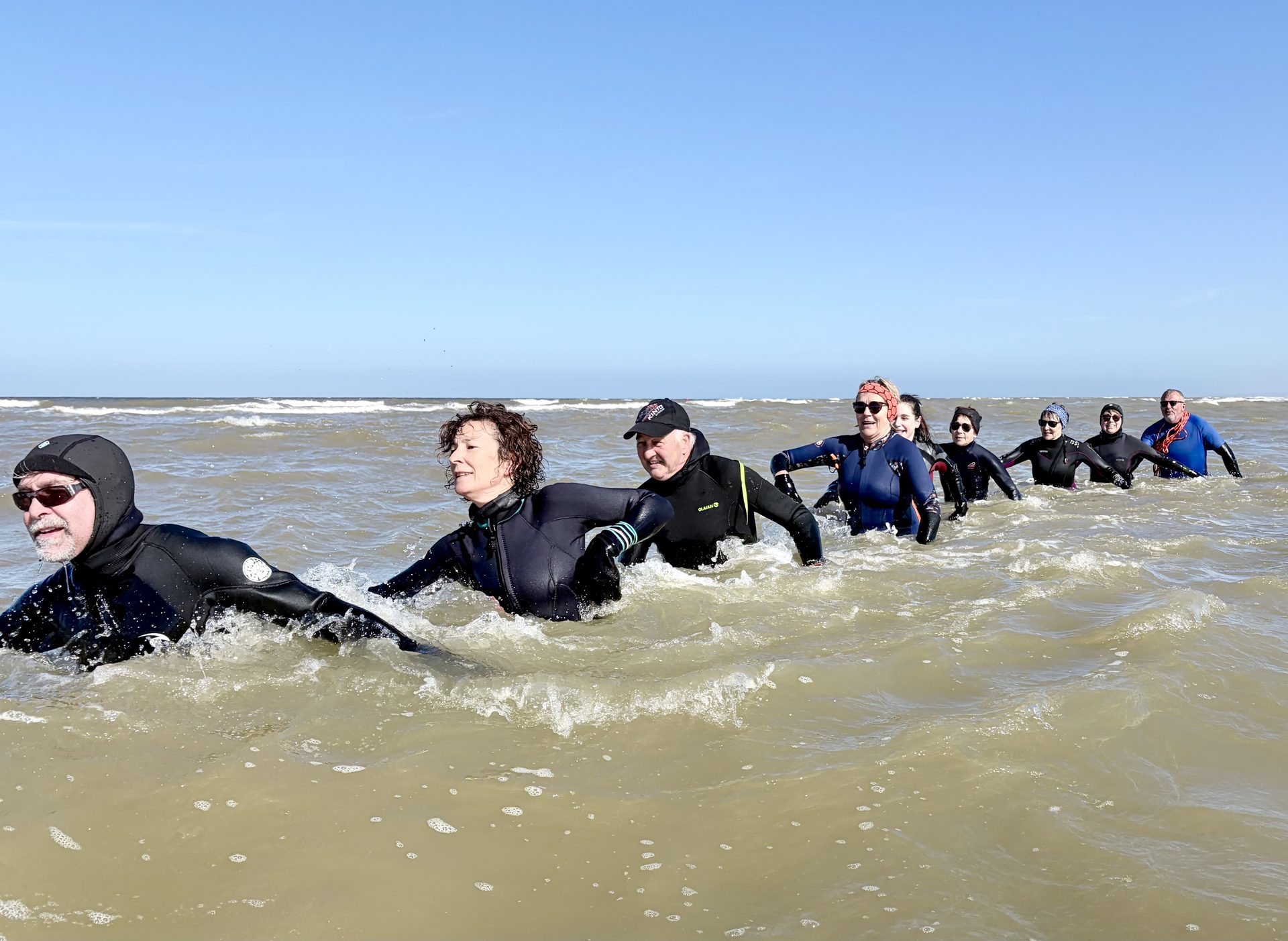 Séance longe-côte Merlimont – groupe dans les vagues